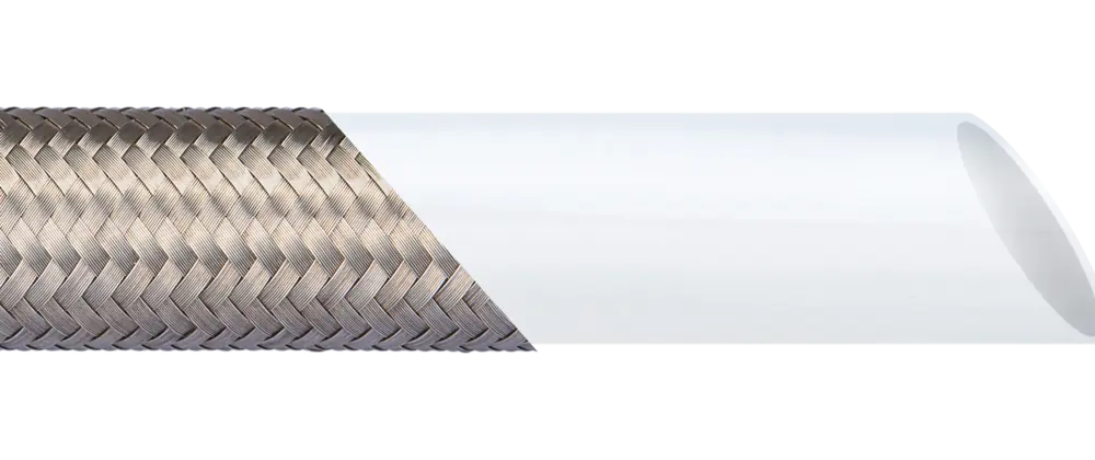 Détail d’un flexible PTFE lisse sous tresse inox